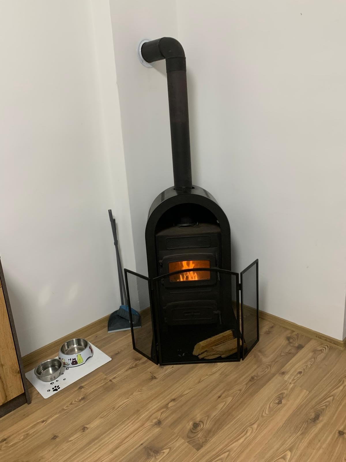 Passt gut vor den Kamin
