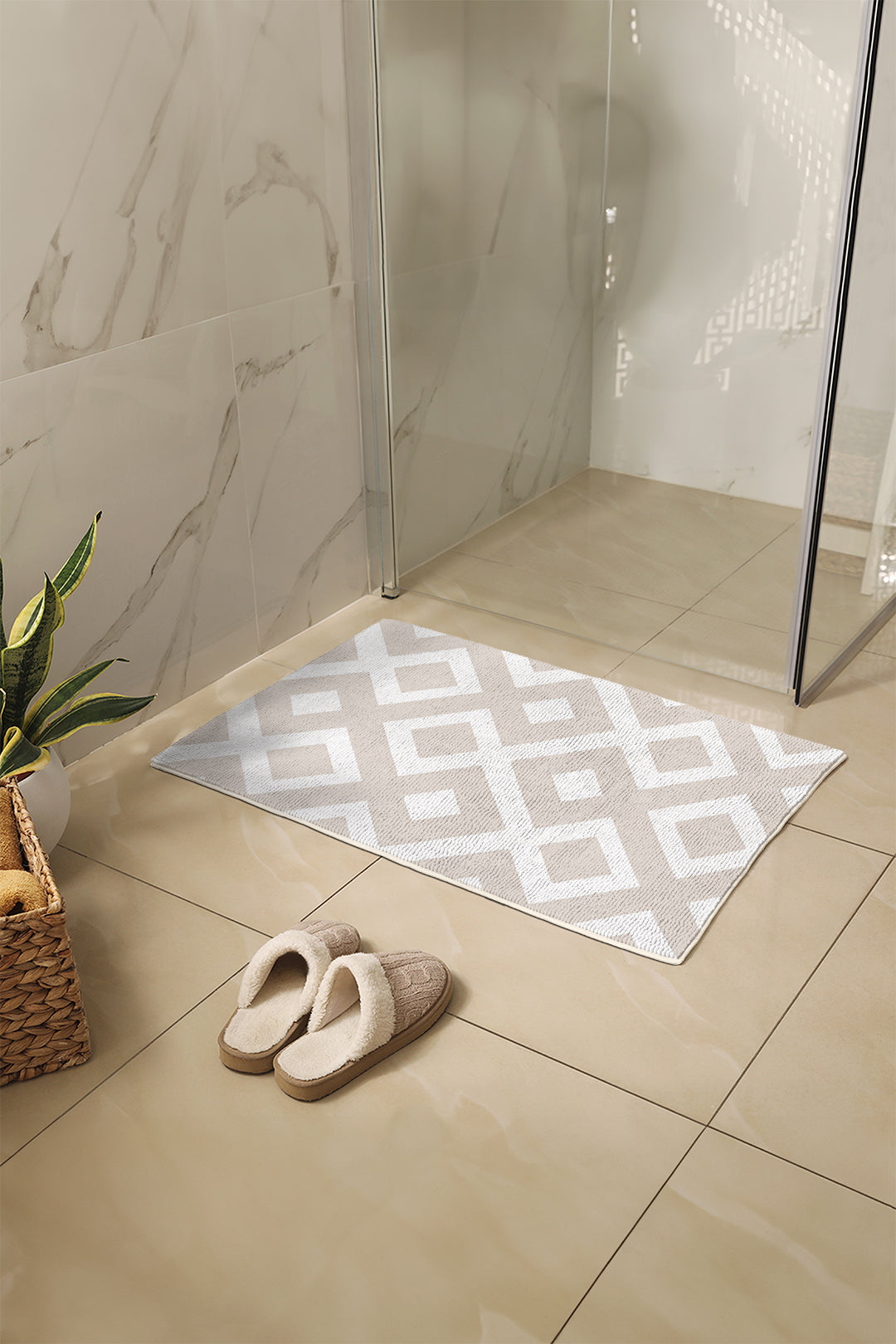 teppana-skandi-sand-badematte-waschbare-badematte-beige-modern-geometrisch image 3