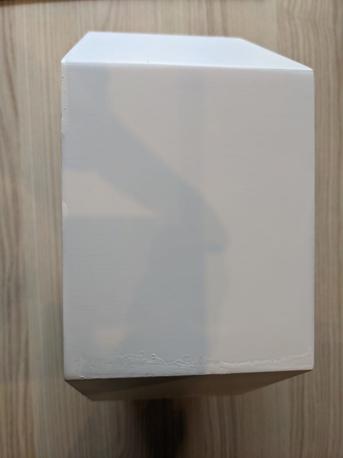 Eine Ecke angestoßen