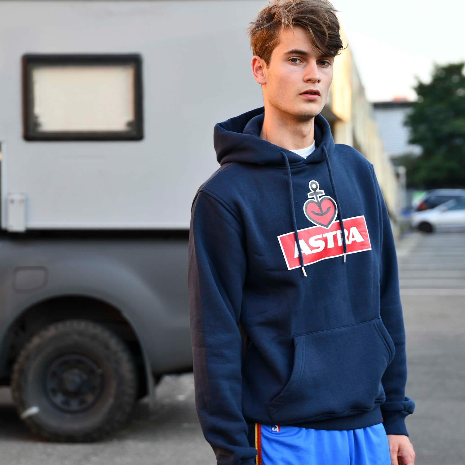 astra-hoodie-herzanker-unisex-navy-pullover-mit-kapuze-st-pauli image 3
