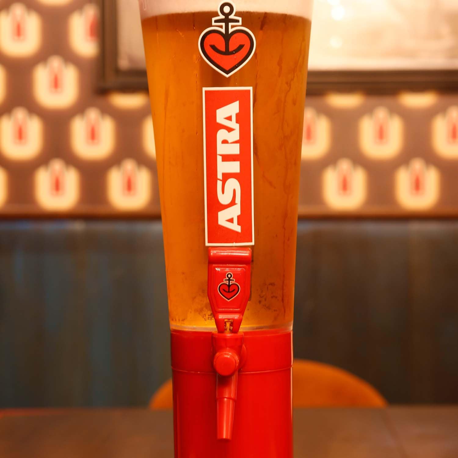 astra-bier-turm-biers-ule-3-0-liter-rot-transparent-mit-k-hlung image 3