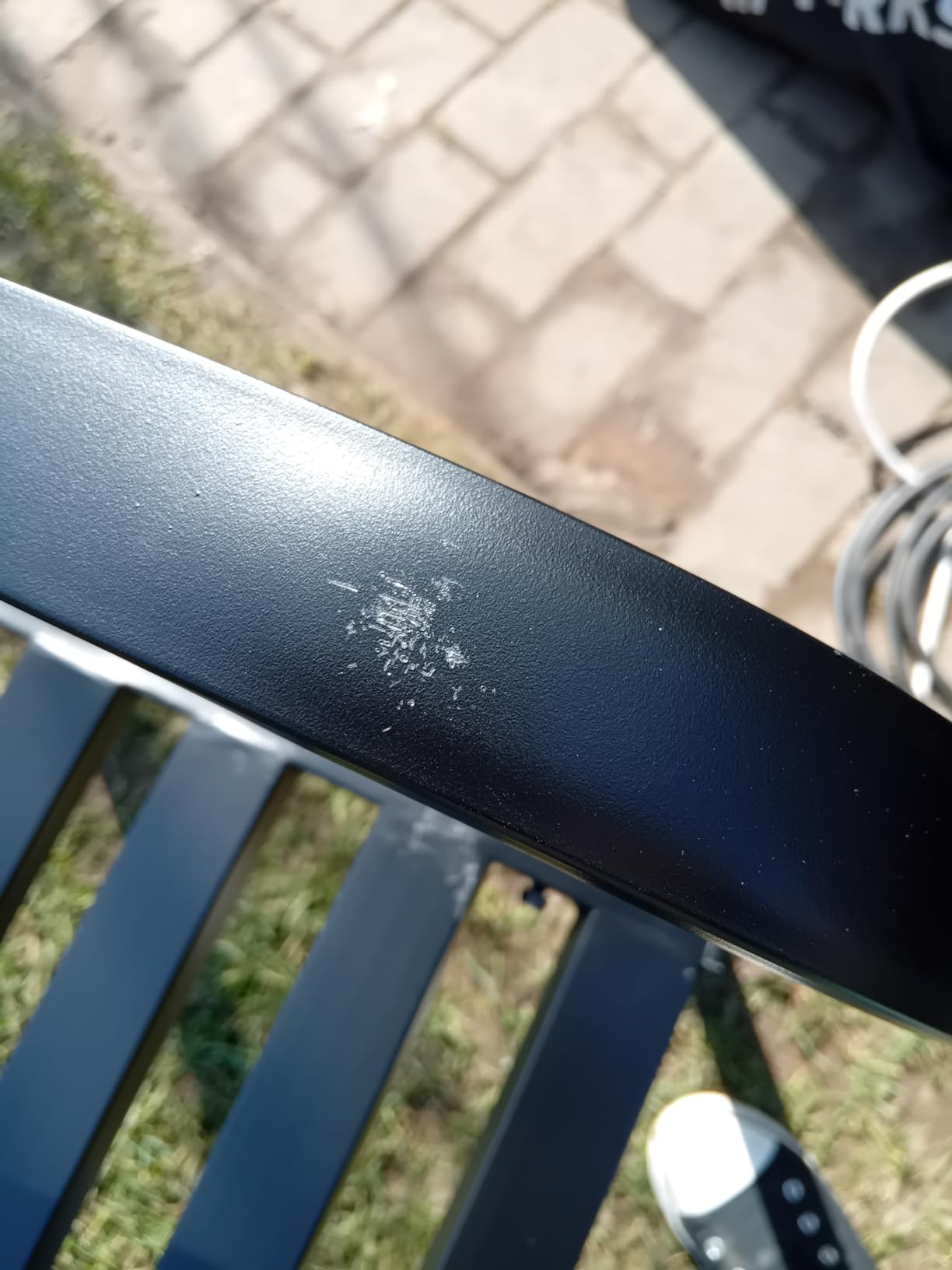 Stabil, aber Lackfehler