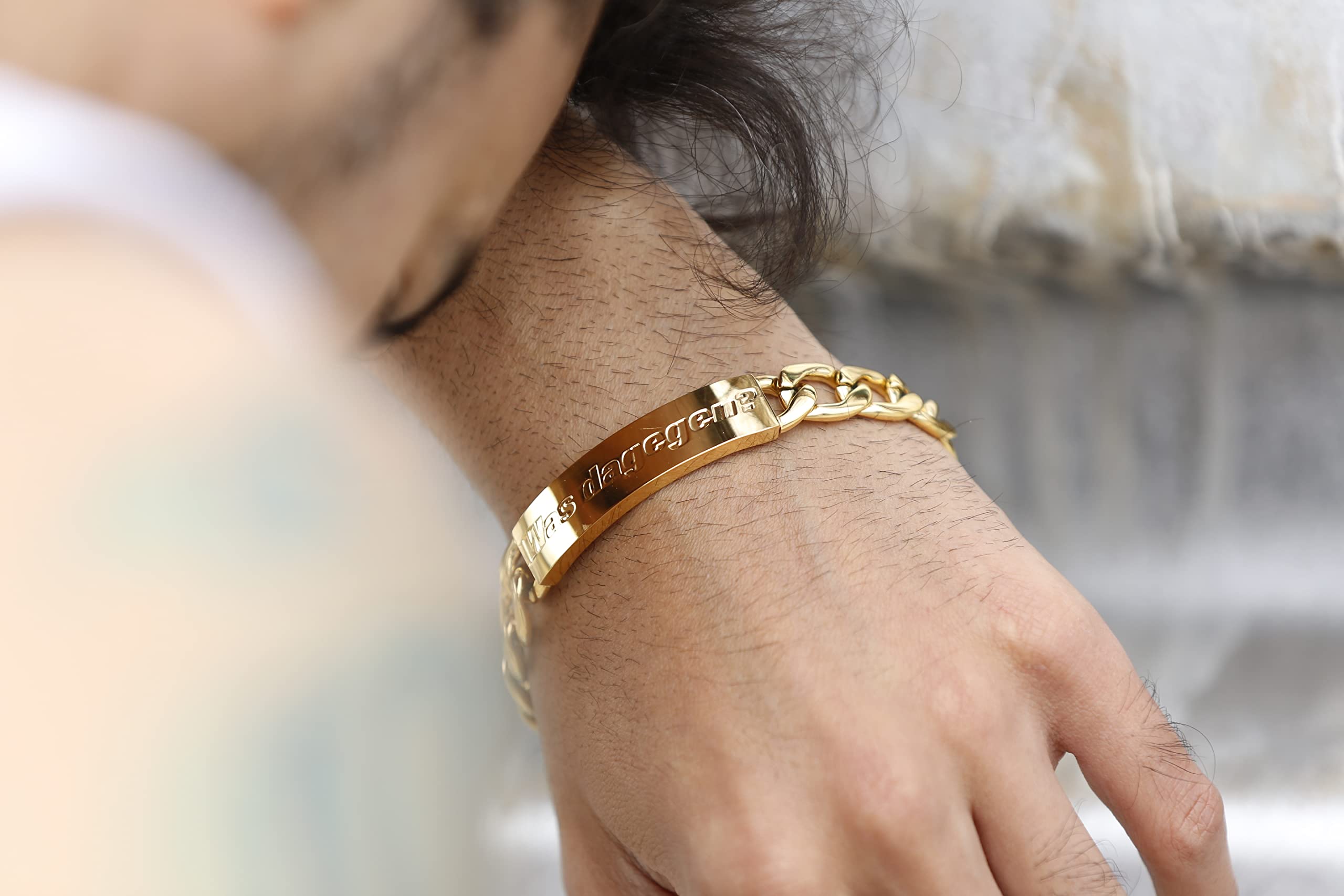 astra-armband-gold-aus-edelstahl-21-cm-gliederkette-12-mm-mit-plakette image 2