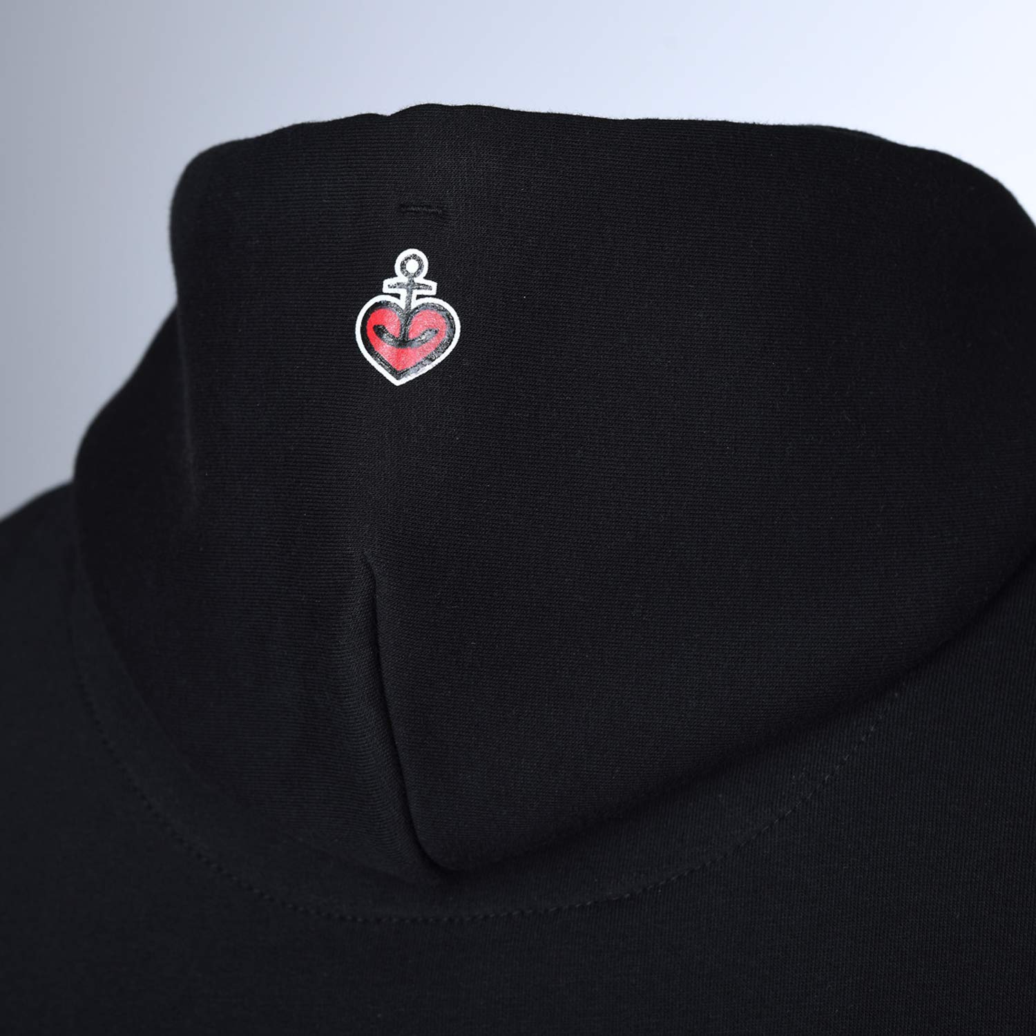 astra-urtyp-hoodie-unisex-schwarz-kapuzen-pullover-mit-logo-print image 5