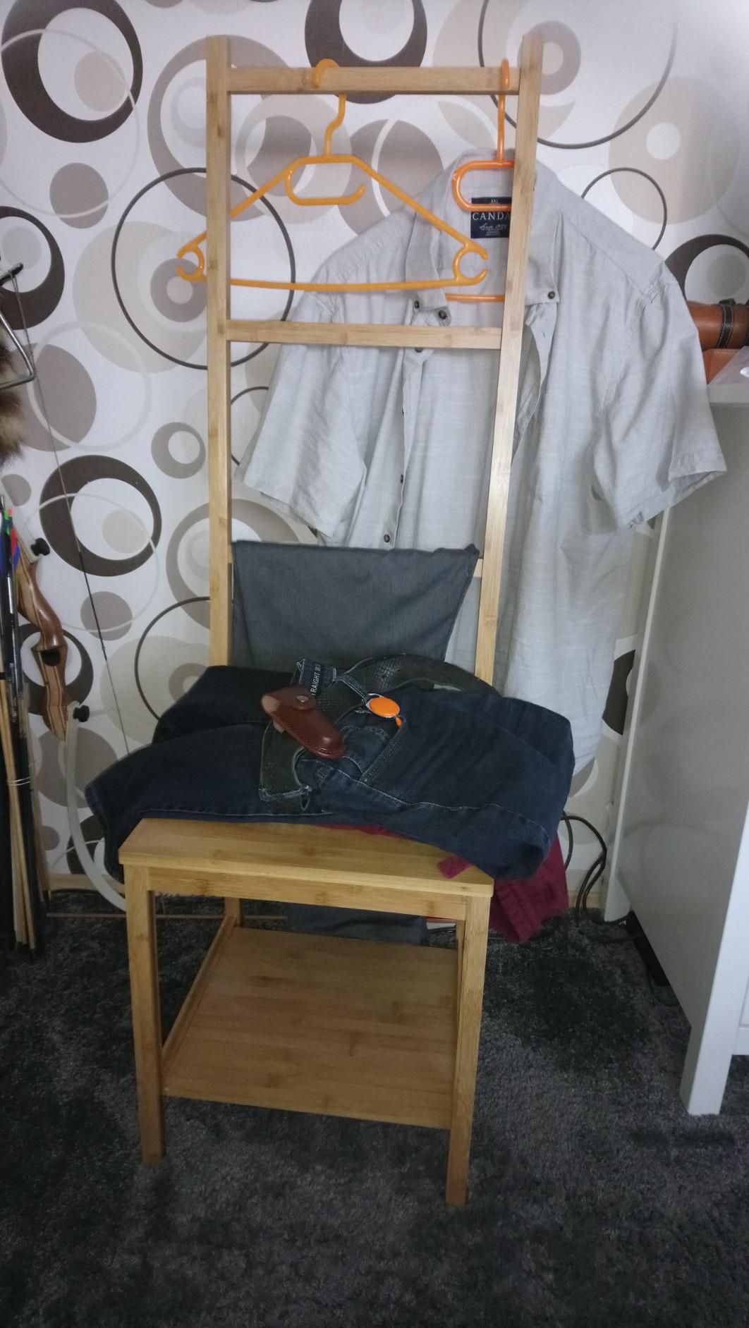 Retter im Schlafzimmer