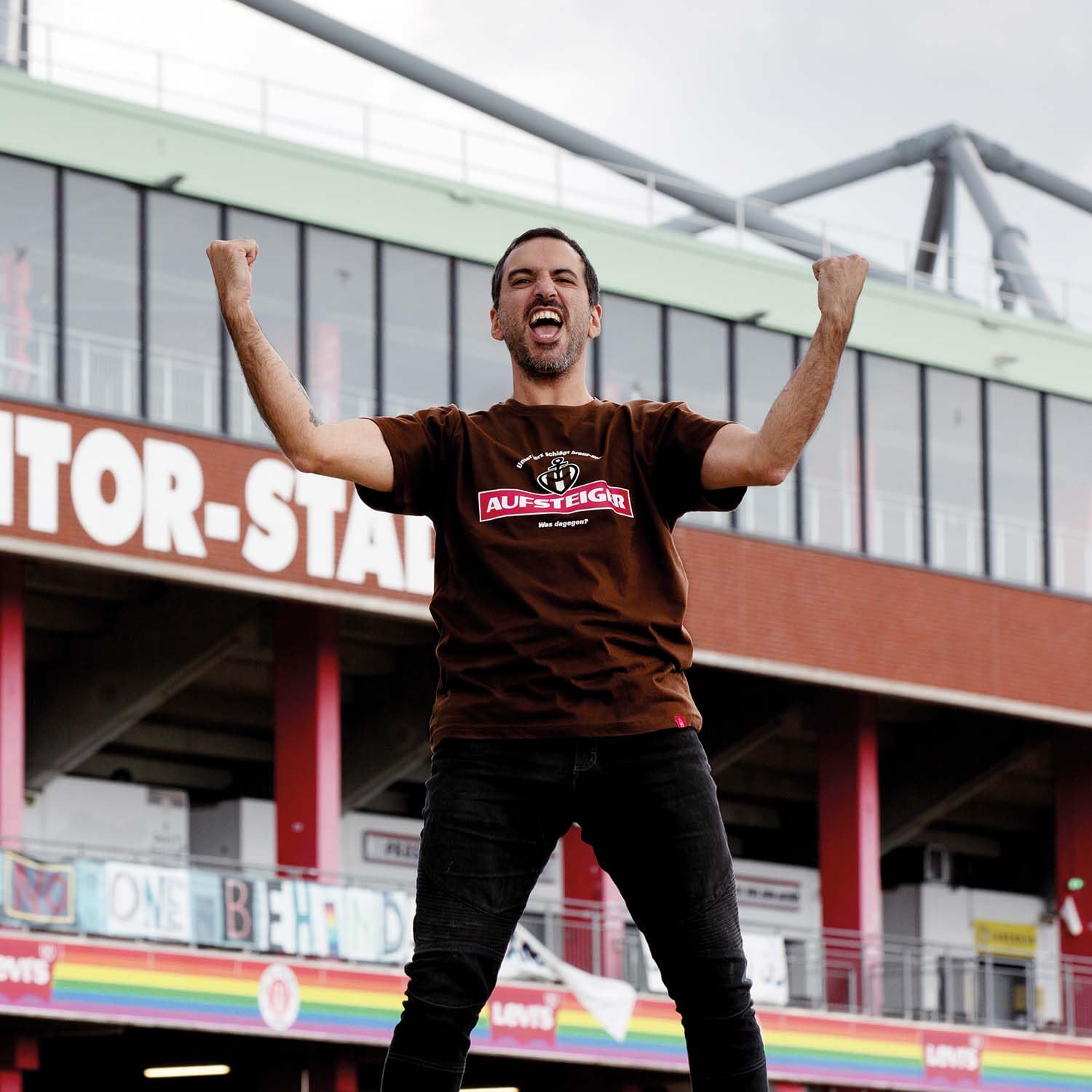 astra-fc-st-pauli-1-liga-aufsteiger-t-shirt-2024-100-baumwolle-braun image 5