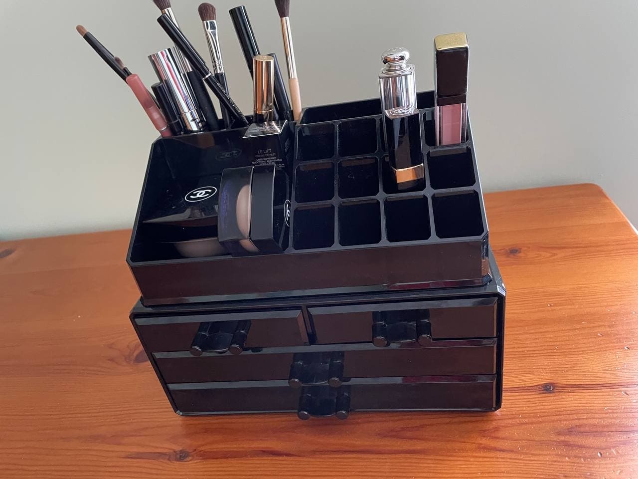 Top für Schmuck und Kosmetik