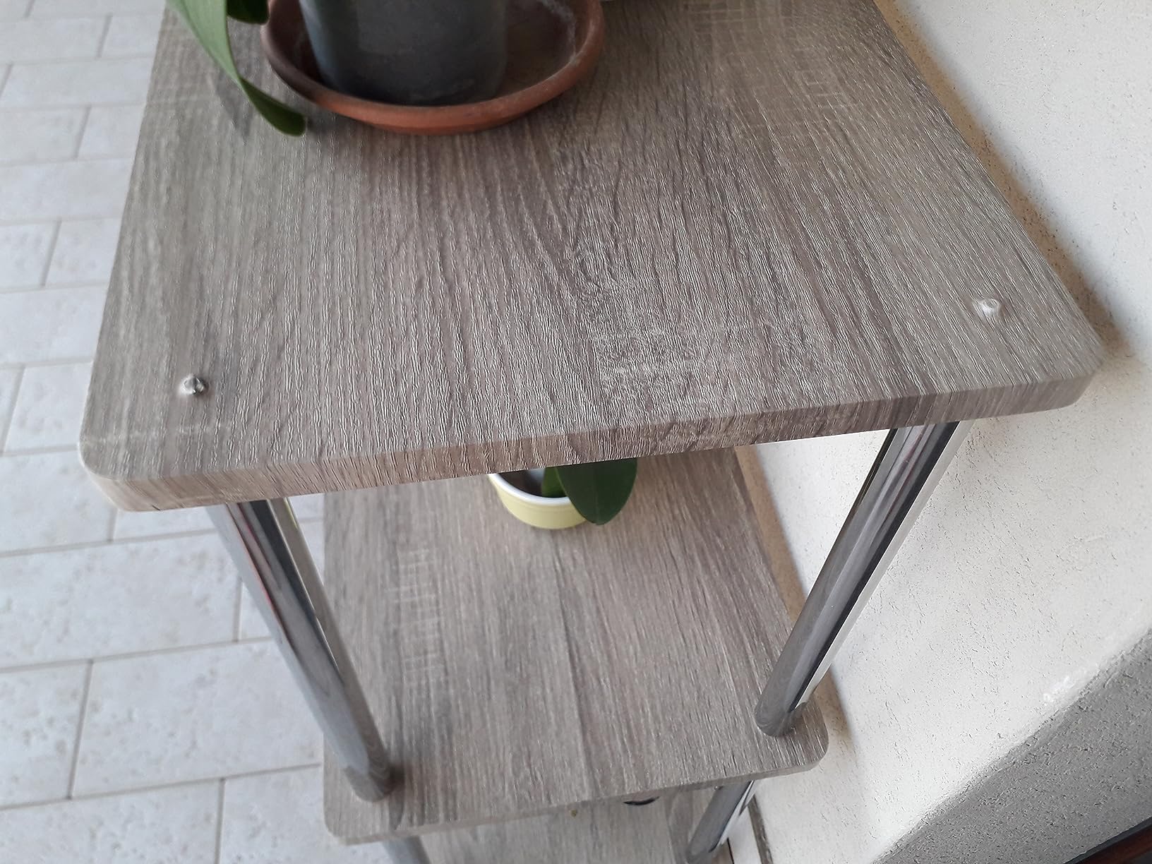 Praktisches kleines Regal