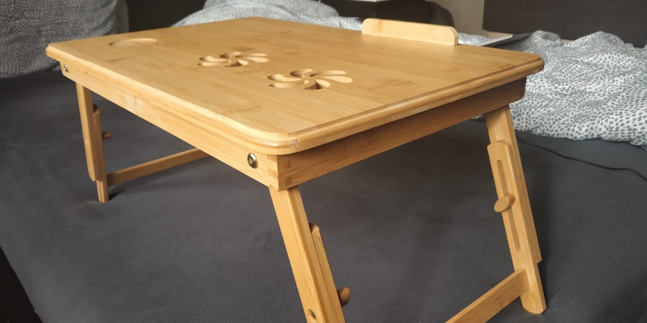 Gute Höhe für den Laptop