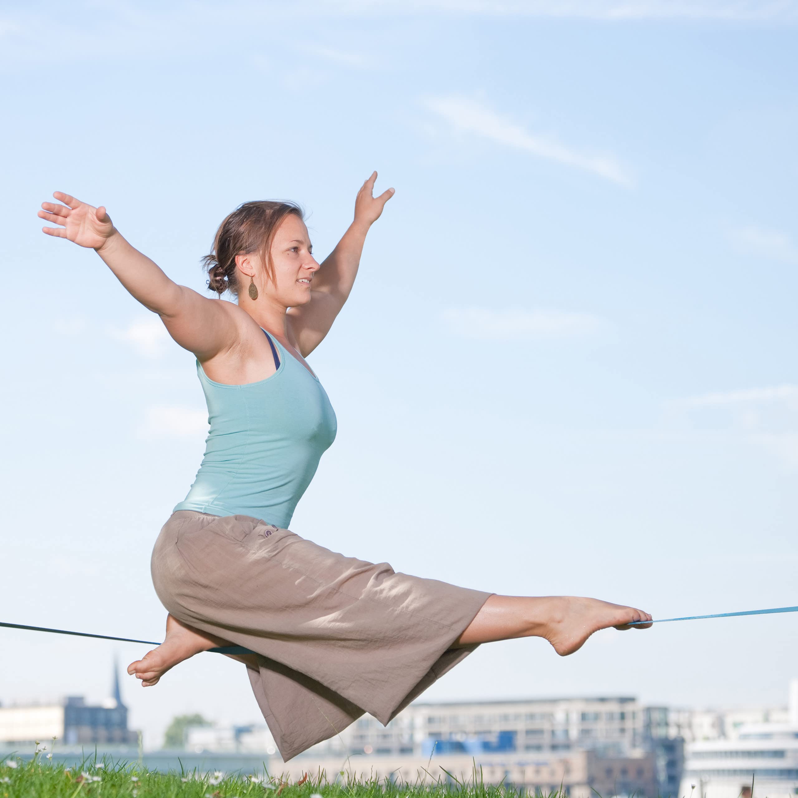 relaxdays-slackline-15-m-set-mit-ratsche-und-baumschutz-blau image 2