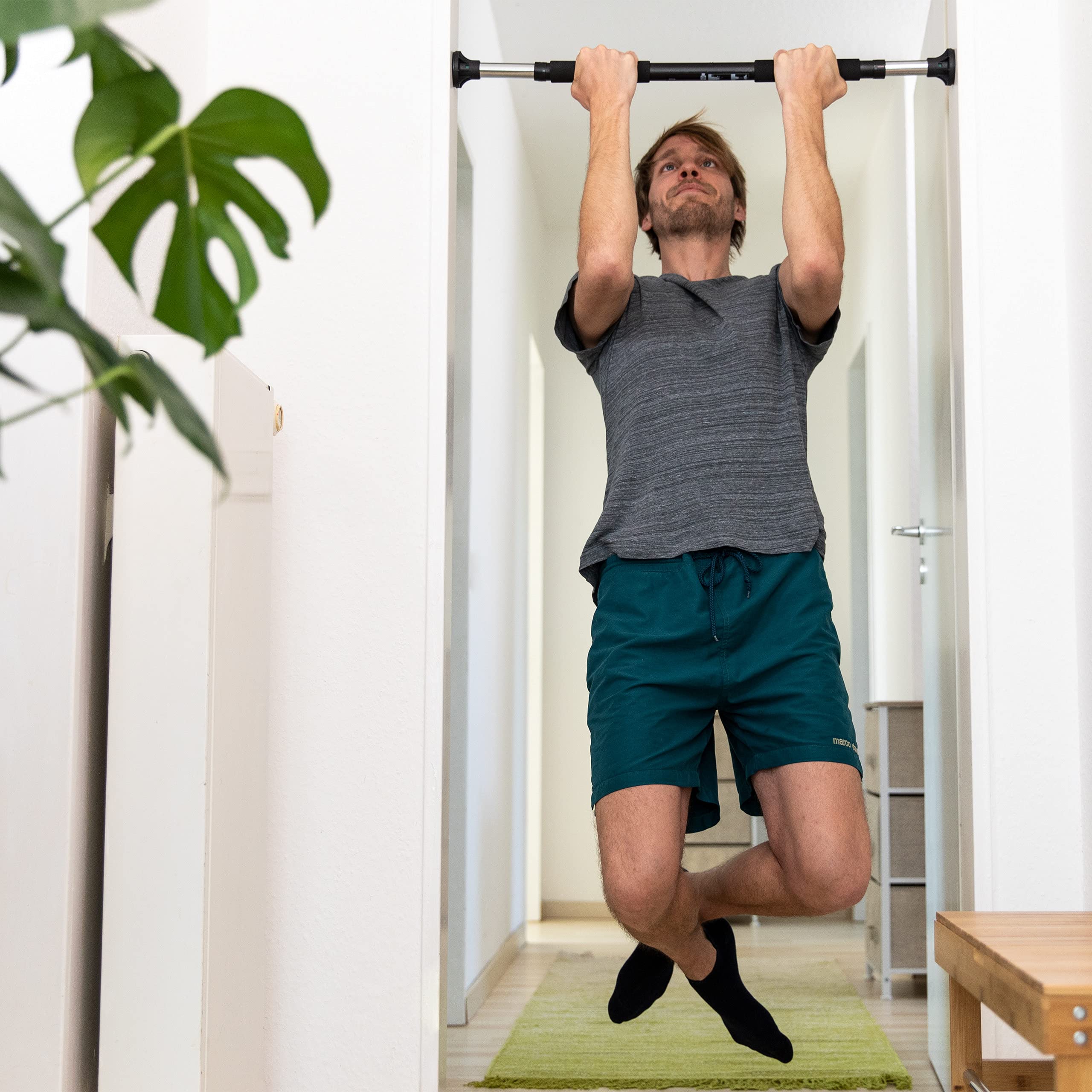 relaxdays-klimmzugstange-t-rrahmen-70-92-cm-schwarz-t-rreck-stahl-100-kg image 2