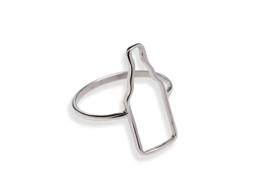 astra-knolle-damen-ring-aus-edelstahl-finger-schmuck-st-pauli-geschenk image 1