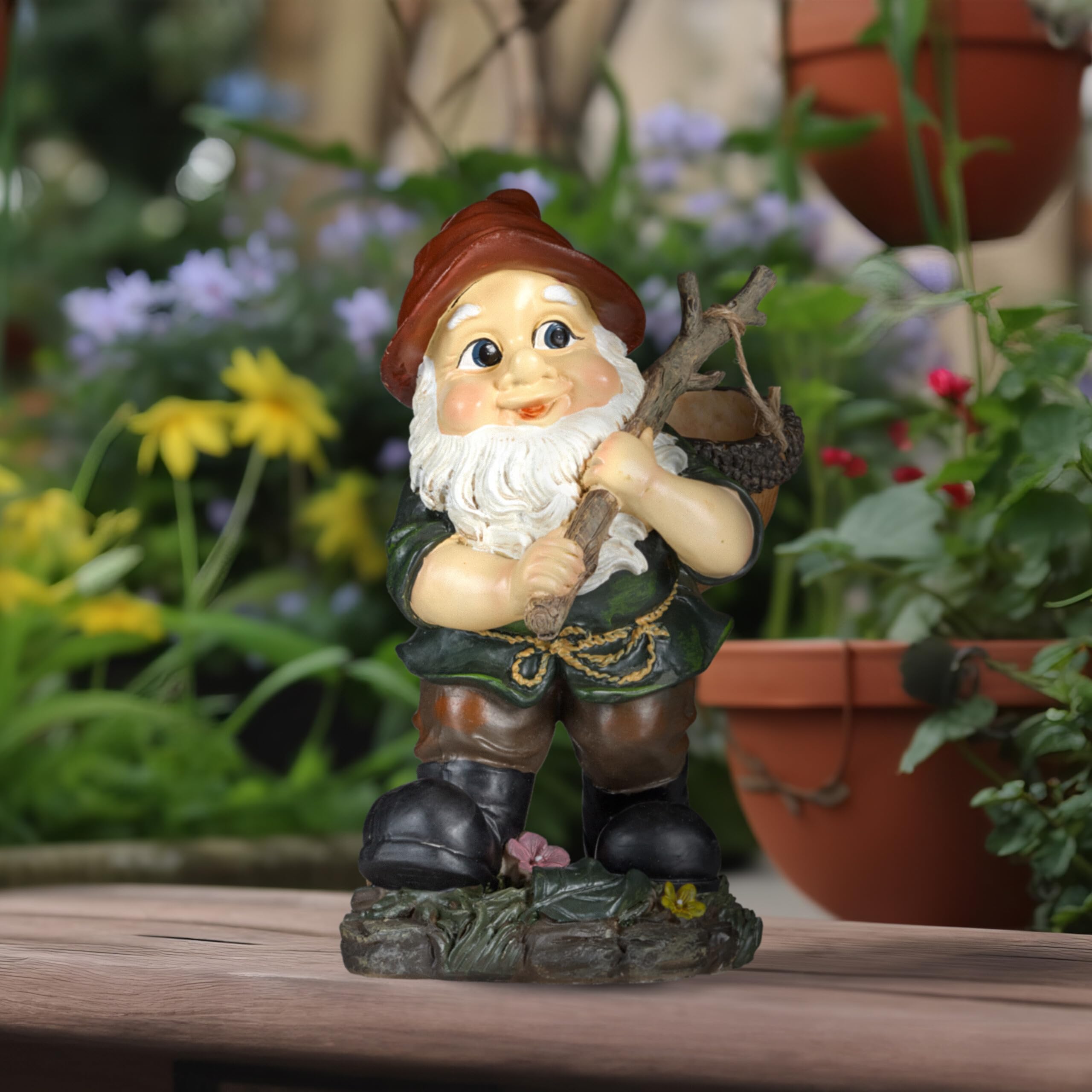 relaxdays-gartenzwerg-mit-eichelk-rbchen-gartenfigur-30-x-17-5-x-21-cm image 2
