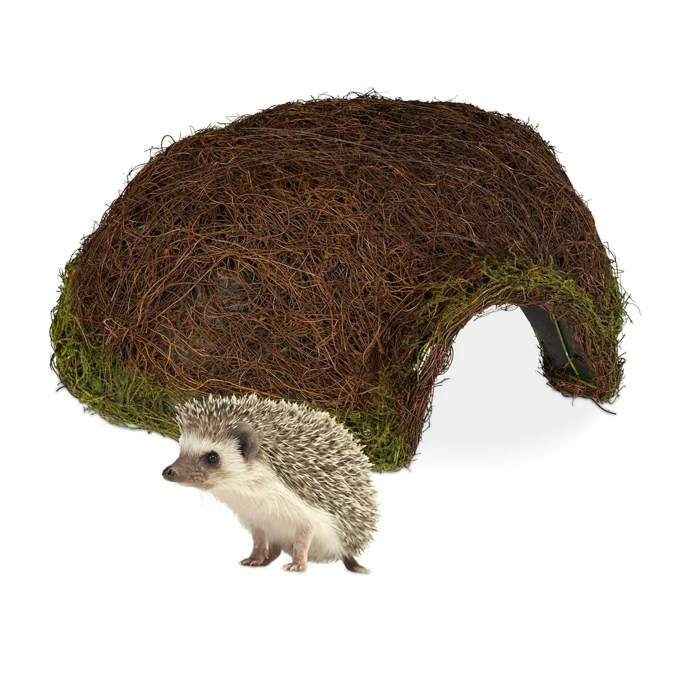 relaxdays-igelhaus-iglu-aus-rattan-winterquartier-20-x-52-x-45-cm-natur image 1