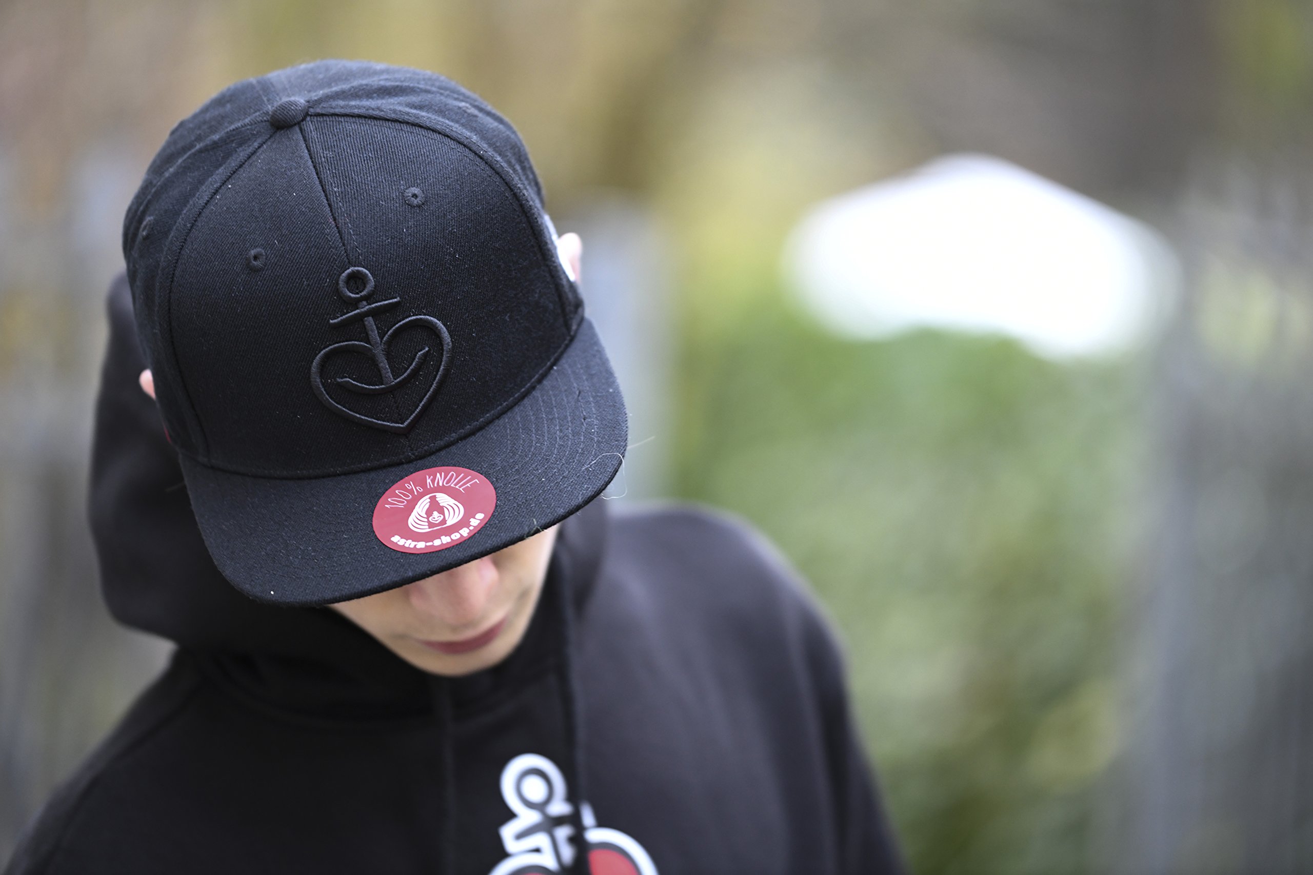 astra-snapback-cap-herzanker-schwarz-basecap image 2