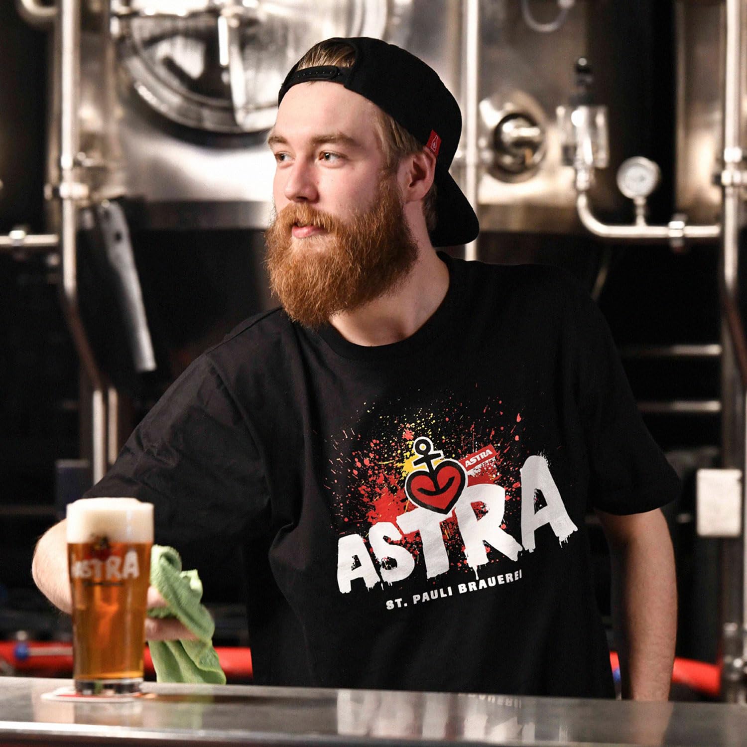 astra-st-pauli-brauerei-herren-t-shirt-schwarz image 2
