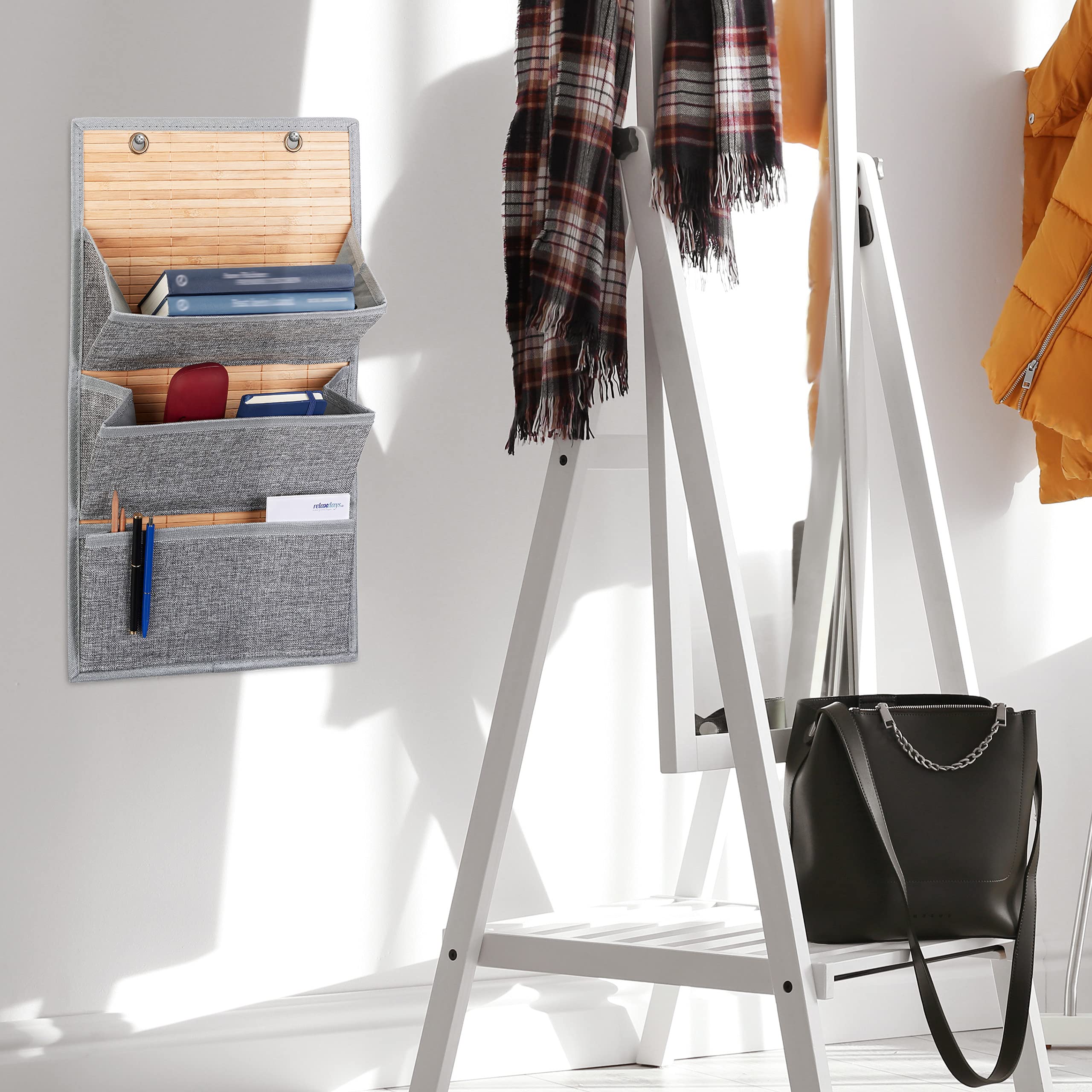 relaxdays-wandorganizer-bambus-h-ngeaufbewahrung-mit-3-f-chern-grau image 2