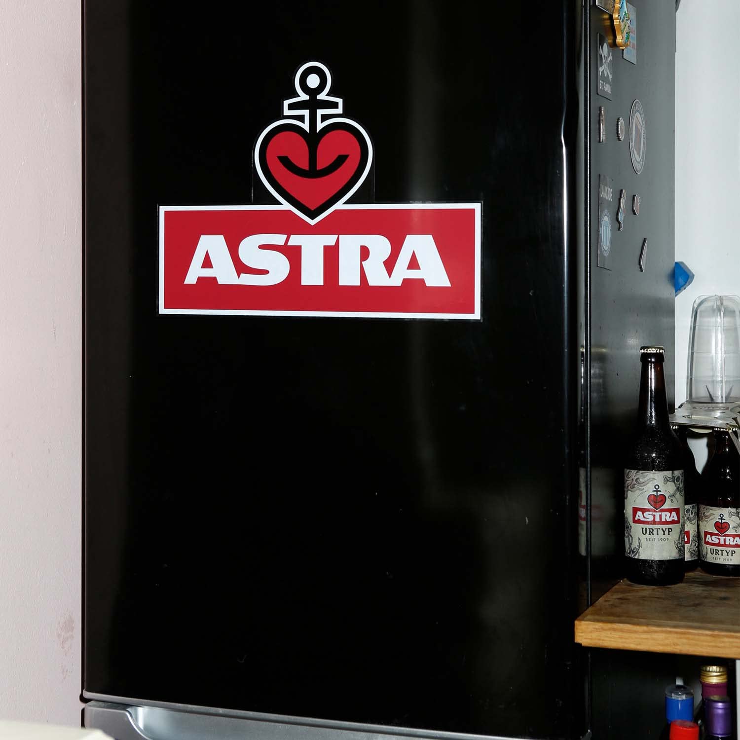 astra-bier-folienkleber-fensterkleber-din-a3-3-farbig-f-r-innen-und-au-en image 2
