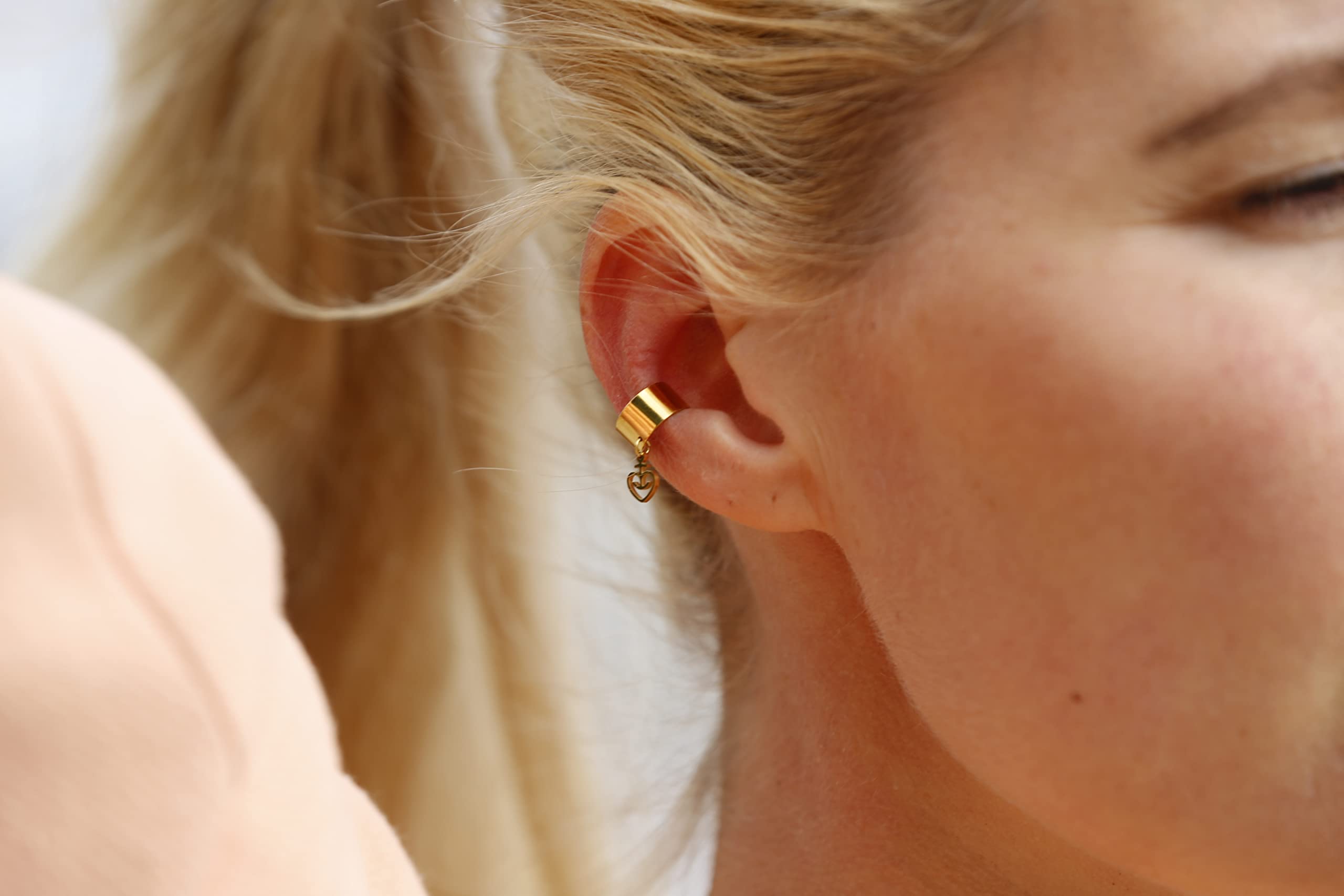 astra-big-ear-cuff-ohrklemme-herzanker-edelstahl-goldfarben-1-st-ck image 3